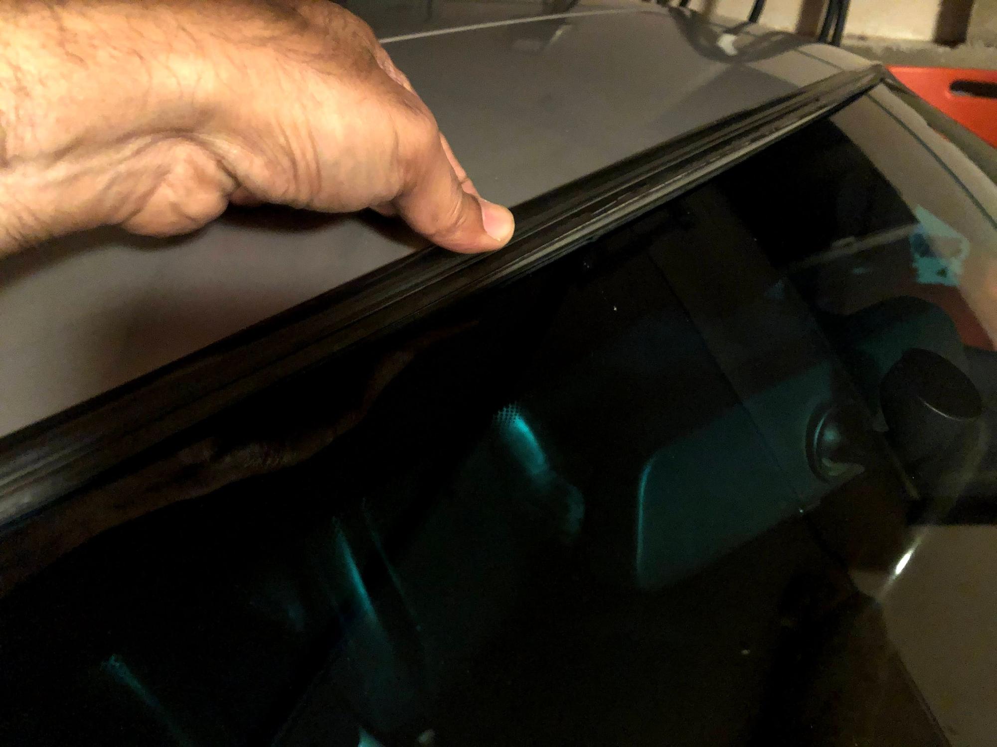 Windshield Seal loose Rennlist Porsche Discussion Forums