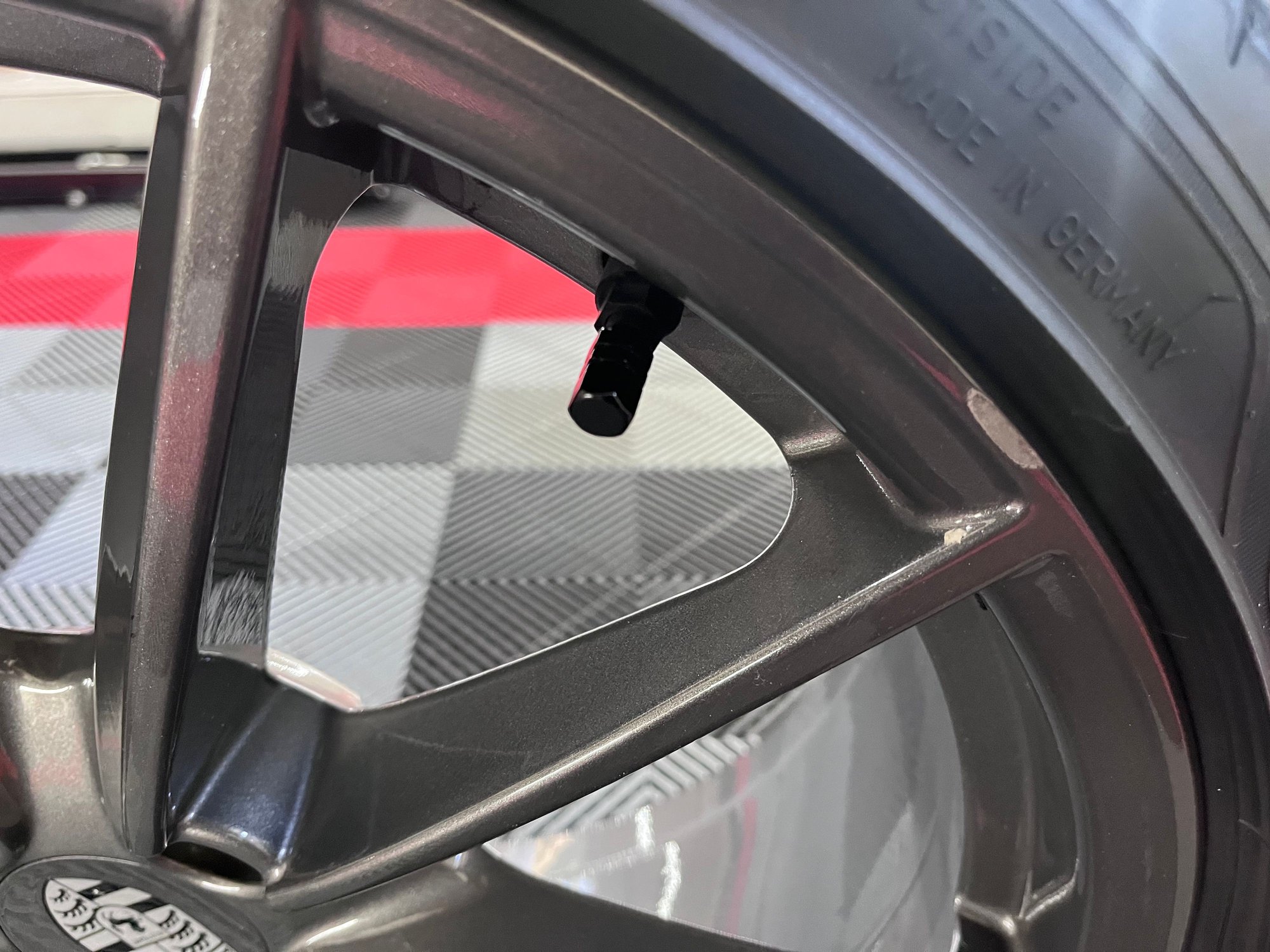 Wheels and Tires/Axles - 992 Carrera T or S 20/21 Wheels with TPMS and Center Caps - Used - 2020 to 2027 Porsche 911 - Decatuur, GA 30030, United States