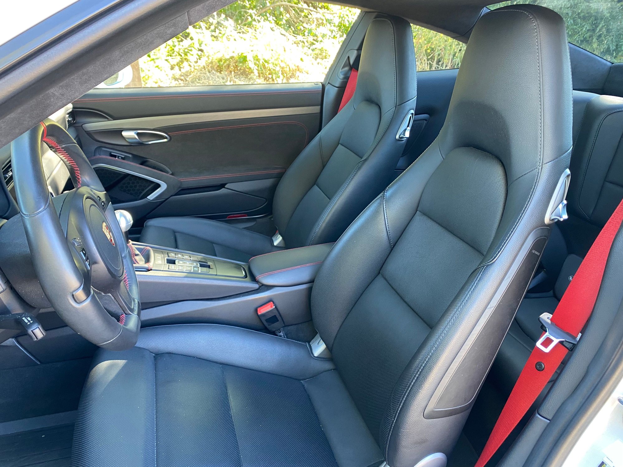 2013 Porsche 911 - 2013 Porsche Carrera S Manual - Used - VIN WP0AB2A97DS123098 - 34,100 Miles - 6 cyl - 2WD - Manual - Coupe - White - Los Altos, CA 94022, United States