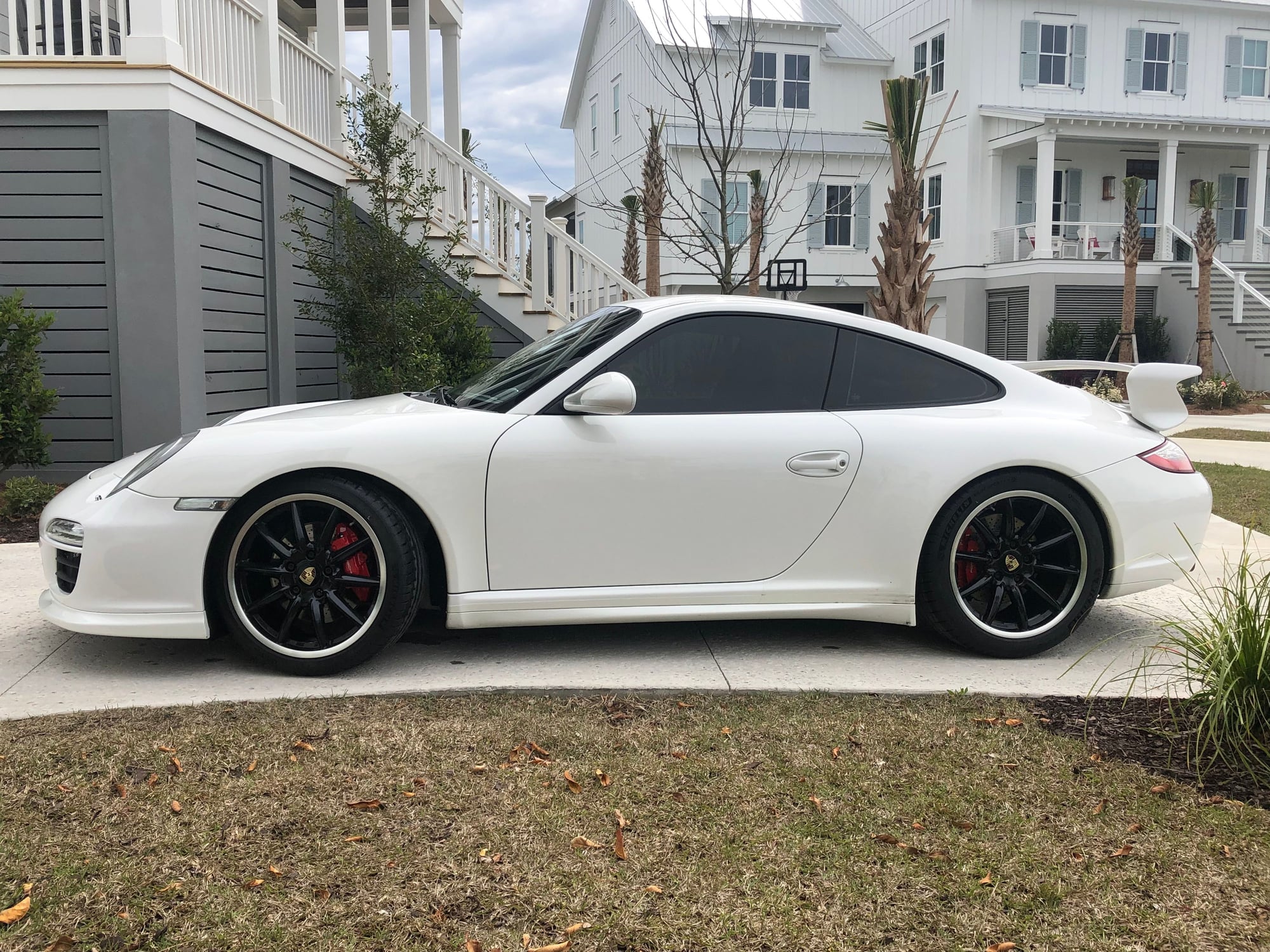 2011 Porsche 911 - 2011 911 GTS Coupe PDK white/blk - Used - VIN WP0AB2A99BS720671 - 49,400 Miles - 6 cyl - 2WD - Automatic - Coupe - White - Daniel Island, SC 29492, United States