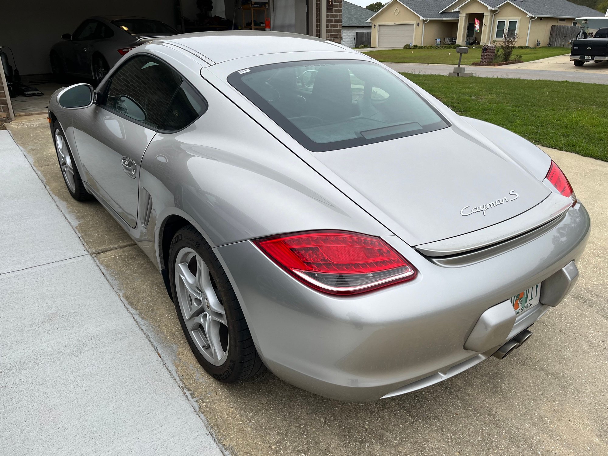 2011 Porsche Cayman - 987.2 Cayman S 6 Speed - Used - VIN WP0AB2A82BU780318 - 30,000 Miles - 6 cyl - 2WD - Manual - Coupe - Silver - Pensacola, FL 32526, United States