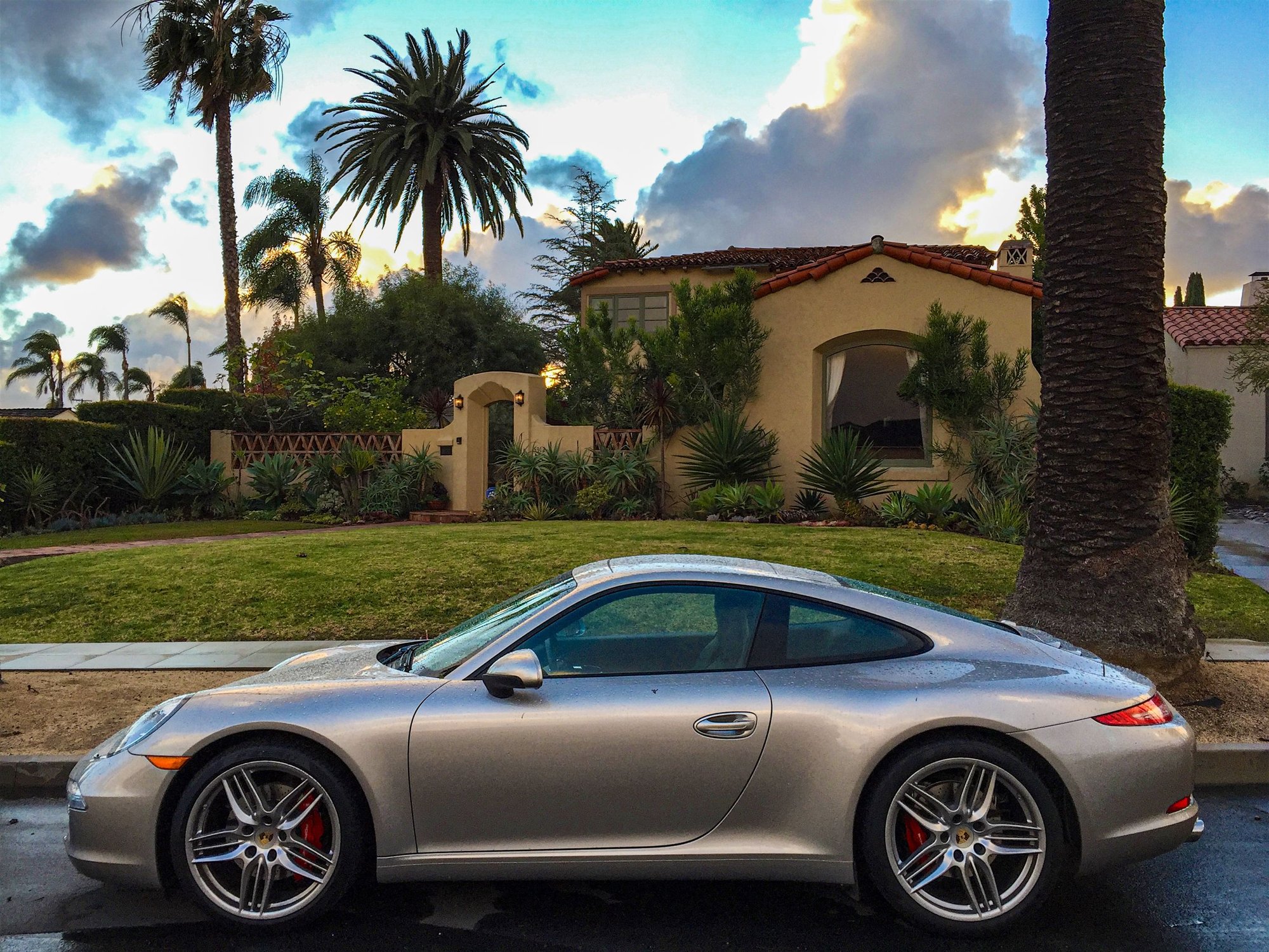 2012 Porsche 911 - 2012 Carrera S looking for a good new home - Used - VIN WP0AB2A98CS12039 - 25,300 Miles - 6 cyl - 2WD - Automatic - Coupe - Silver - Nashville, TN 37205, United States