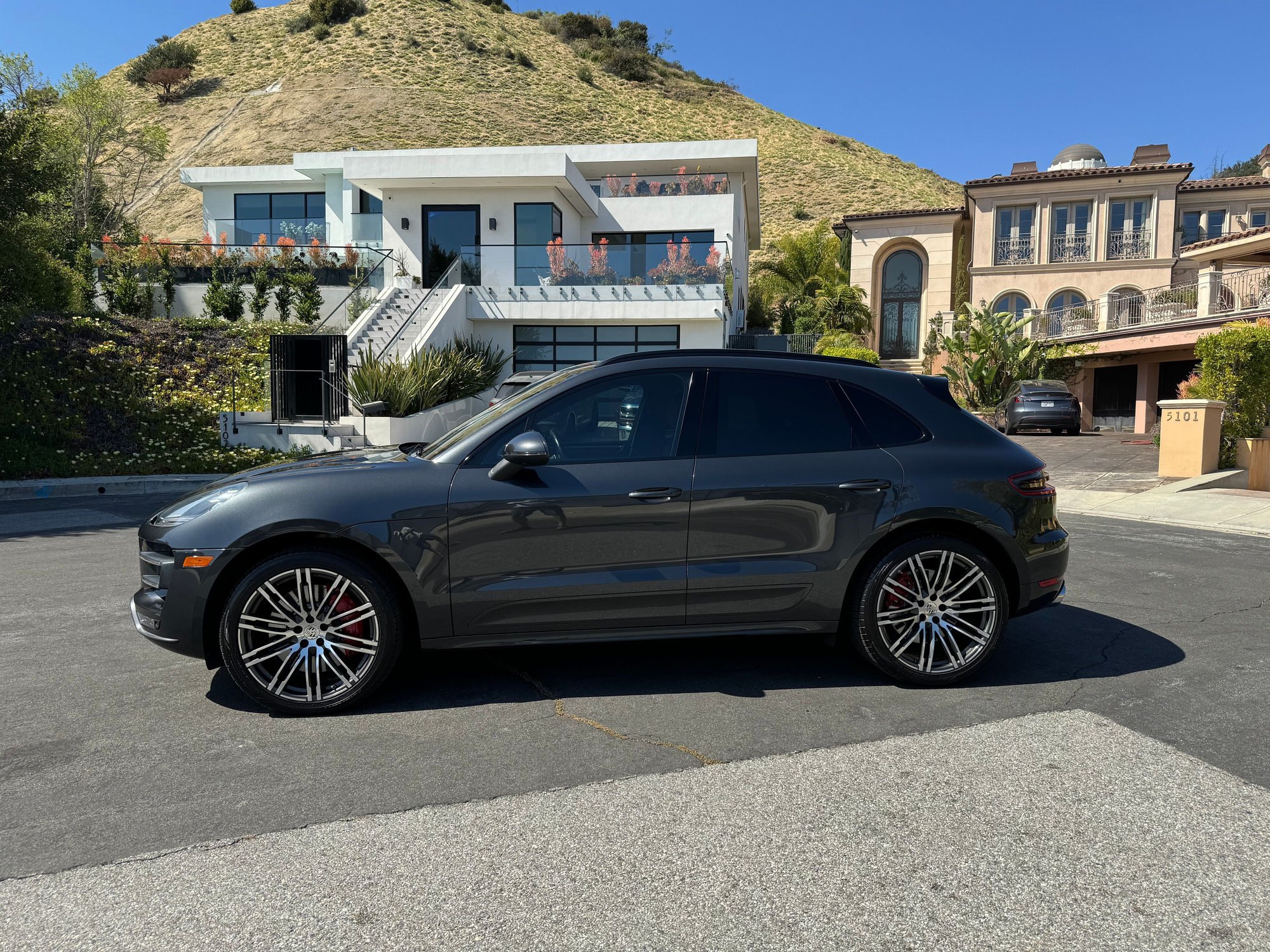 2017 Porsche Macan - 2017 MACAN TURBO PERFORMANCE PACKAGE - Used - VIN WP1AF2A55HLB62076 - 6 cyl - AWD - Automatic - SUV - Gray - Los Angeles, CA 90027, United States