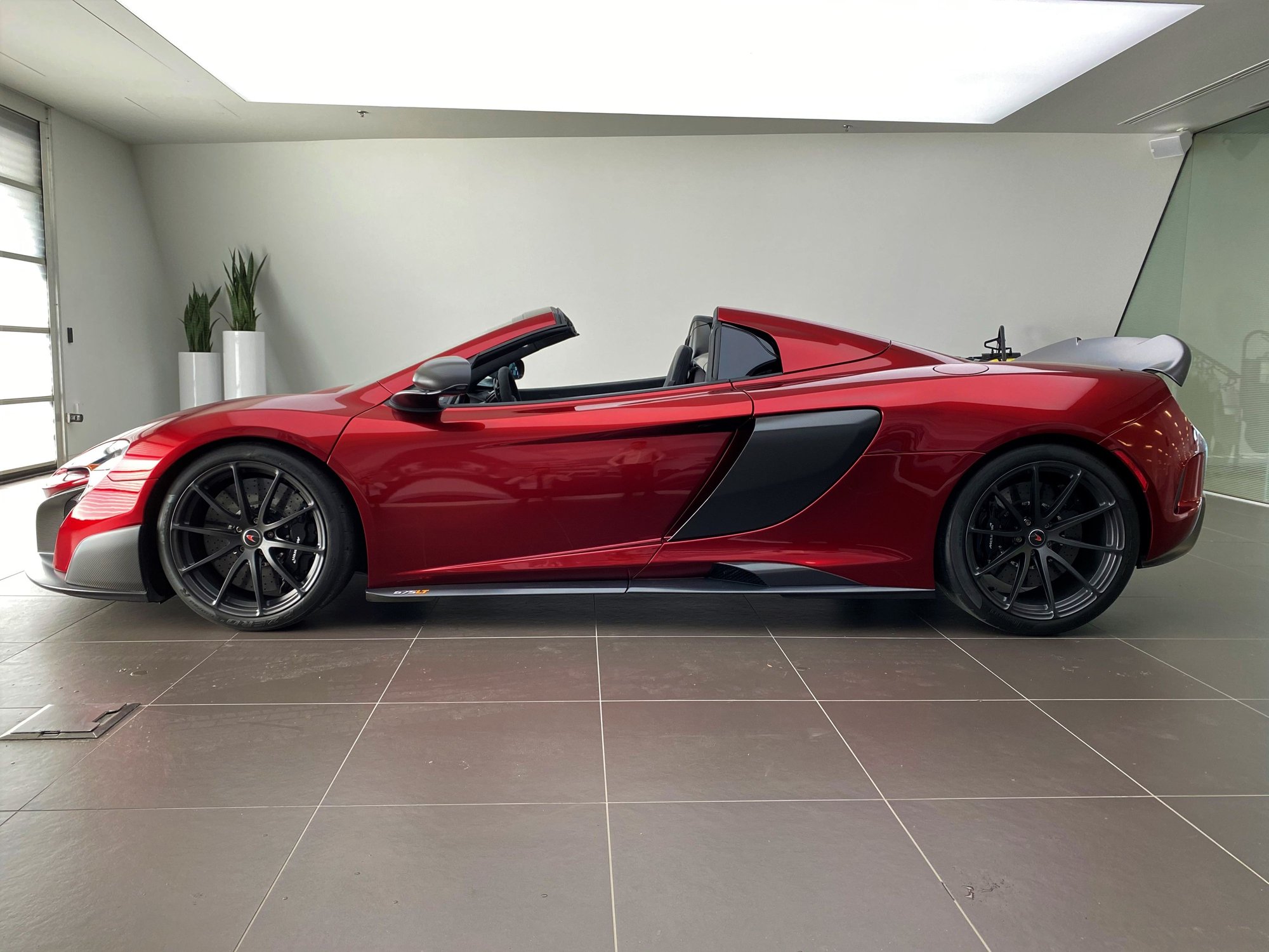 16 Mclaren 675lt Spider Volcano Red Canadian Rennlist Porsche Discussion Forums