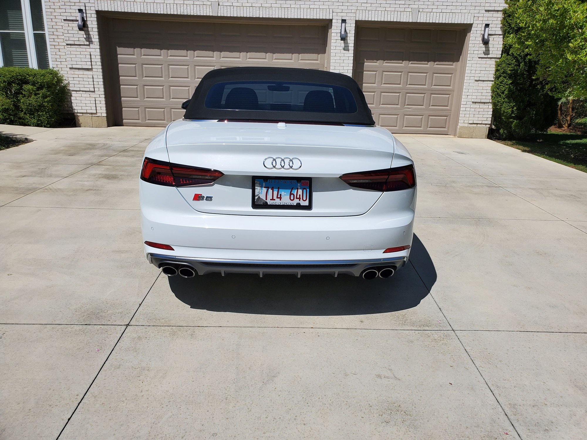 2018 Audi S5 - FS: 2018 Audi S5 Cabriolet - low miles (12.579) and loaded with options...... - Used - VIN WAU24GF56JN020120 - 12,579 Miles - 6 cyl - AWD - Automatic - Convertible - White - Gurnee, IL 60031, United States