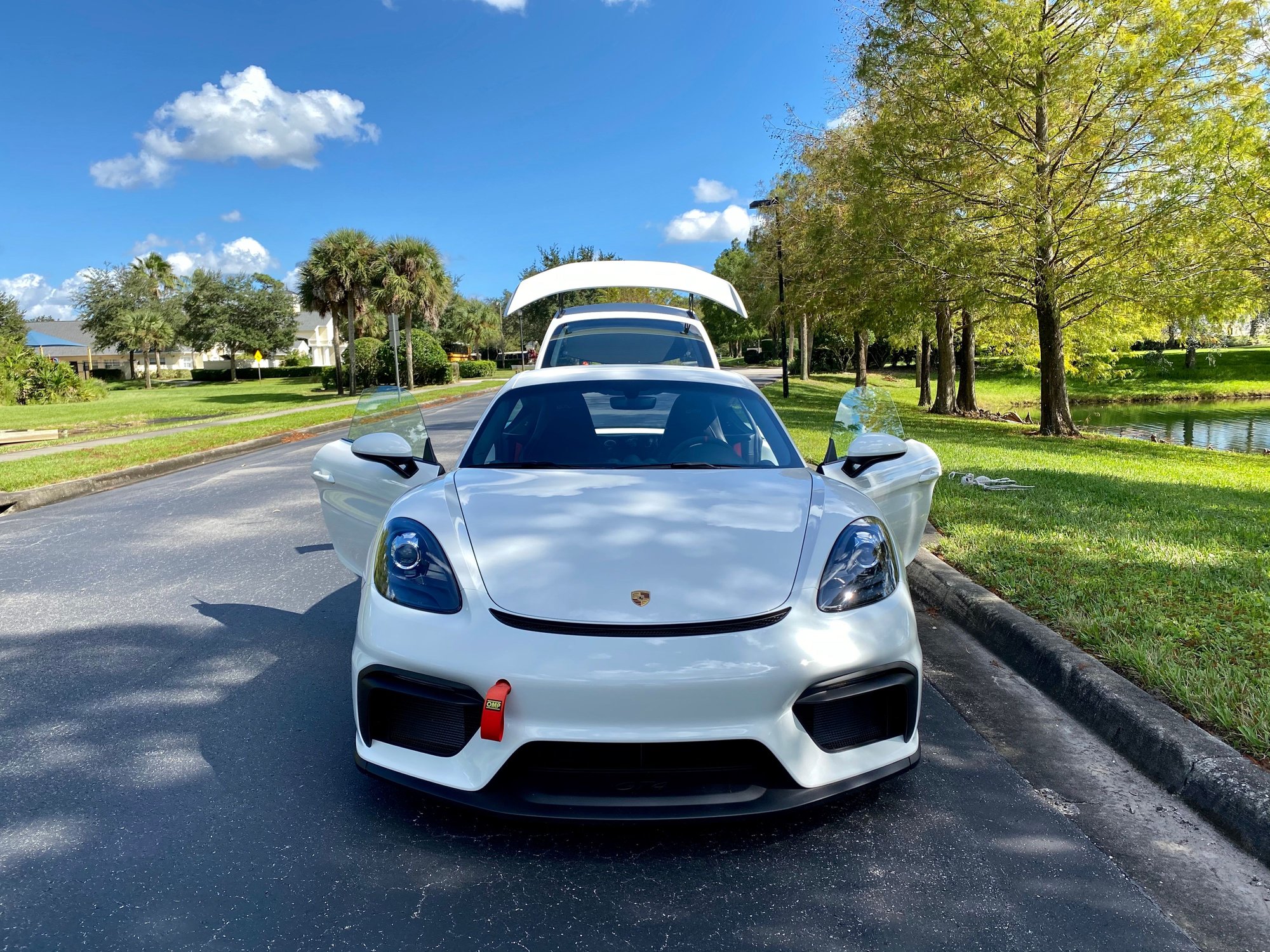 2020 Porsche 718 Cayman - **2020 718 GT4 800miles (Florida Owned) - Used - VIN WP0ACAA83LK289329 - 879 Miles - Manual - Coupe - White - Winter Springs, FL 32708, United States