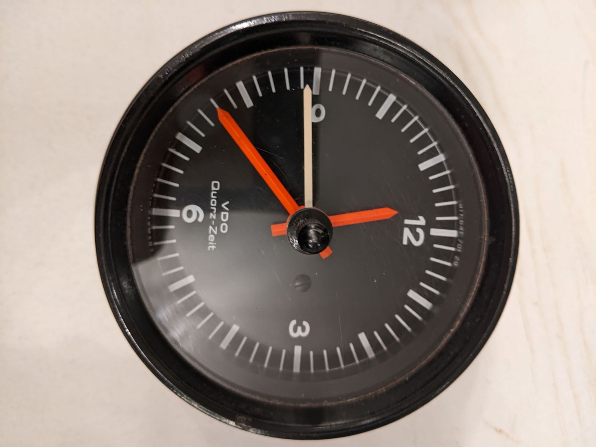 Mechanically rebuilt Genuine VDO QuartzZeit Clock for Porsche