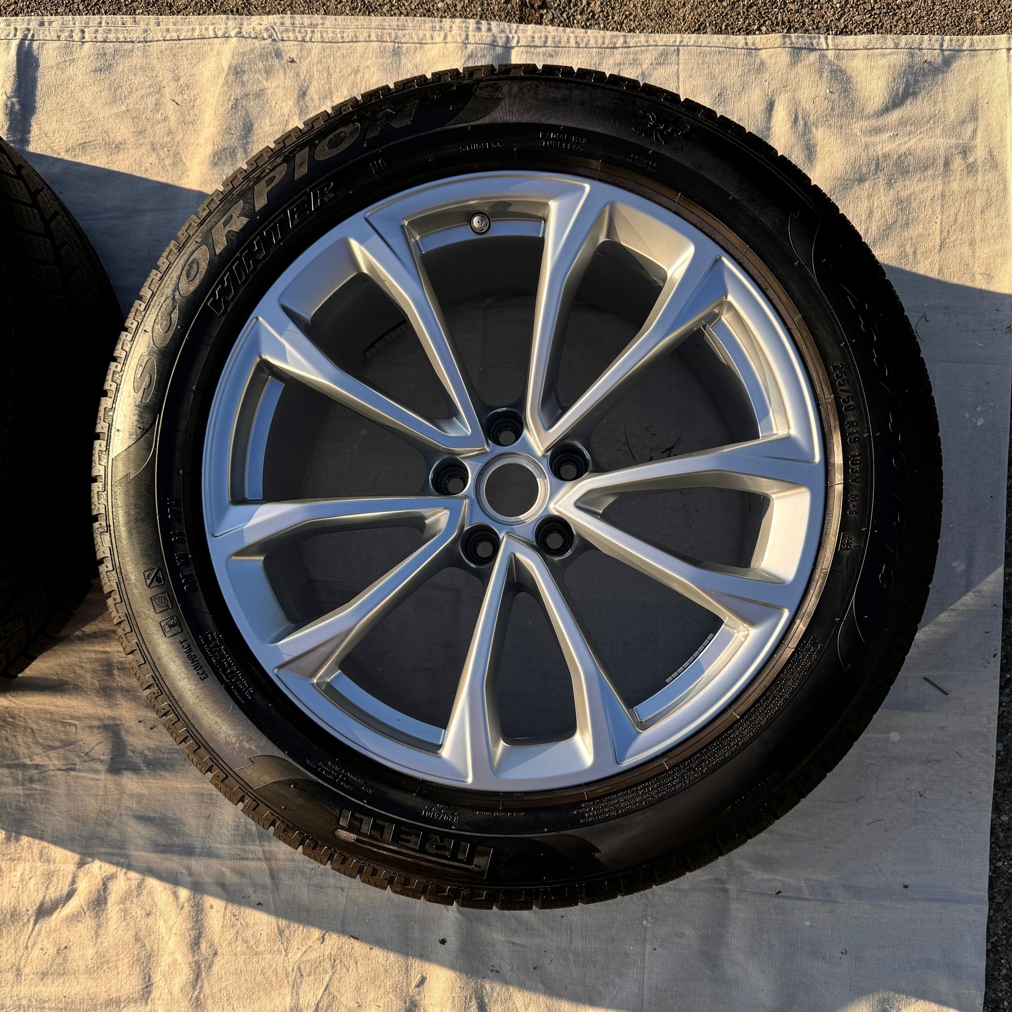 Wheels and Tires/Axles - Macan winter wheels and tires - Used - 2015 to 2024 Porsche Macan - Normandy Park, WA 98166, United States