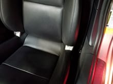Almost no sign of leather wear on driver's seat 