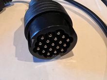 19-Pin Connecter