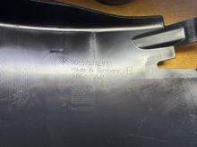 Passenger's side air guide