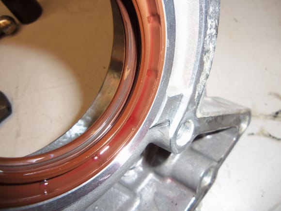 Double radial seals, lips face towards the transmission and the differential.
