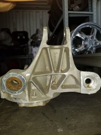 996.331.612.9a
Porsche motorsport right rear steering knuckle,no bearing 600$ plus shipping 