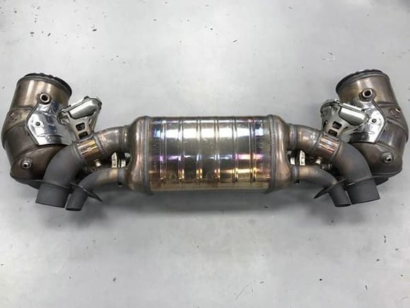 The 992 Exhaust System with GPF. Note the four section canister which contains the 3-Way catalytic converter followed by the GPF.