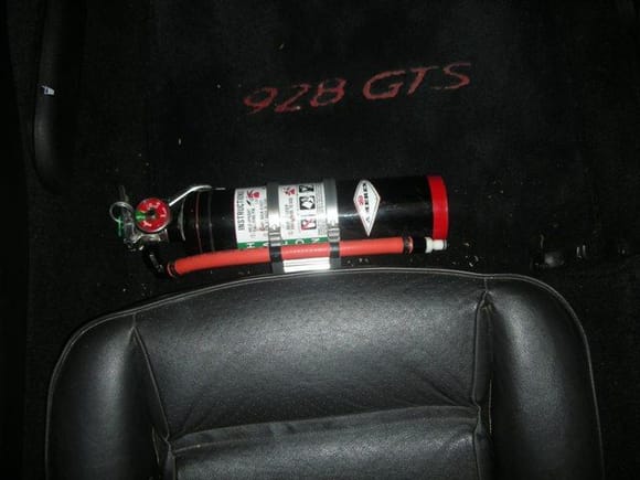Amerex 2.5Lb Halon in B-K QR Mount to front pass seat 