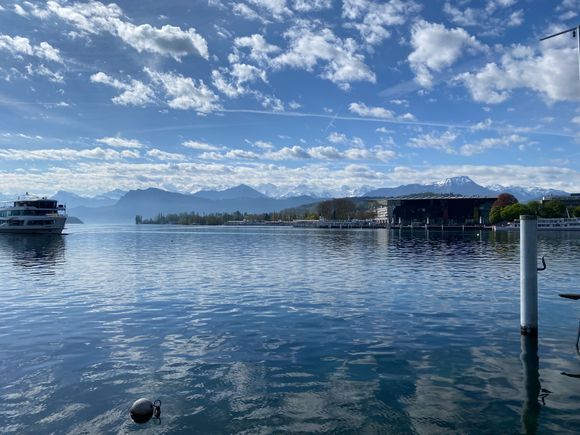 Walking along the lake in Luzern