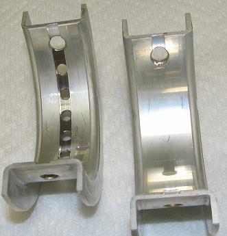 Main bearing modified for racing. 227 degree groove.
Åke