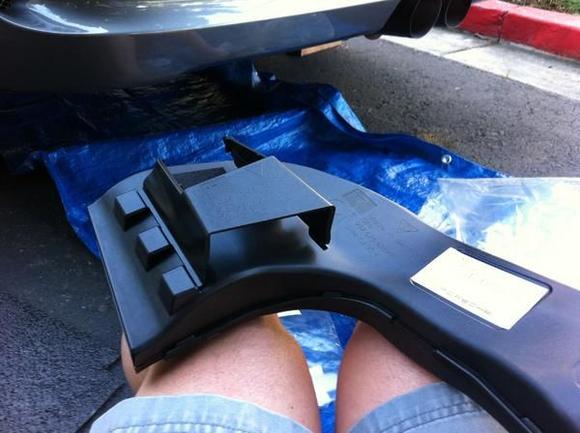 RR brake duct w clamp