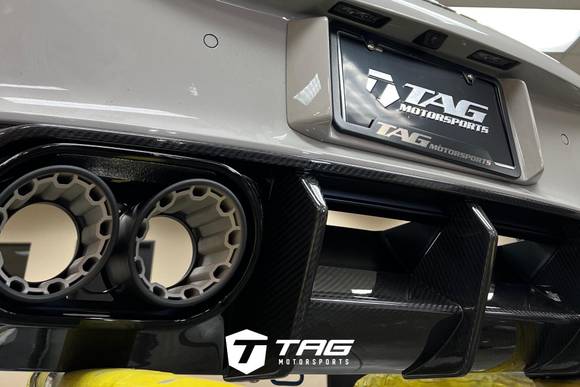 Brabus Tailpipes integrated into the carbon rear diffuser