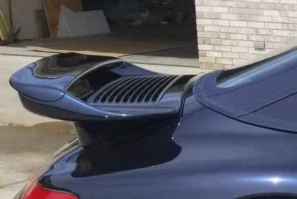 Side view spoiler
