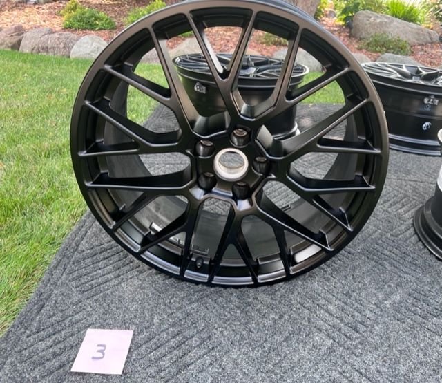 Wheels and Tires/Axles - OEM 20" Staggered RS Spyder Wheel Set from Macan GTS with TPMS in Satin Black - Used - 0  All Models - Chicago, IL 60622, United States