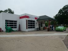 Lincoln IL station has items for sale inside