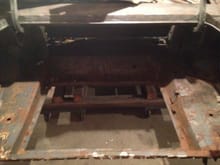 Picture of the trunk. Both sides and rear cross-member will have to be replaced.