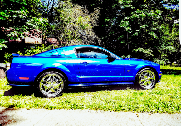 My 2006 Mustang GT premium V8 vista Blue