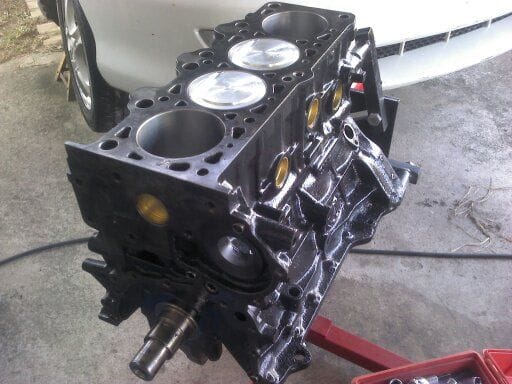 Shortblock assembled with .040 over 1.8L (higher dome) pistons, King bearings, Hastings chromemolly rings.