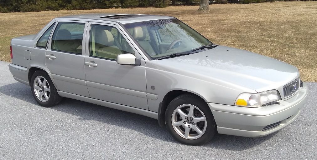2000 Volvo S70 - Rare Beauty - Used - VIN YV1LS61J7Y2658362 - 388,874 Miles - 5 cyl - 2WD - Automatic - Sedan - Beige - Jonestown, PA 17038, United States