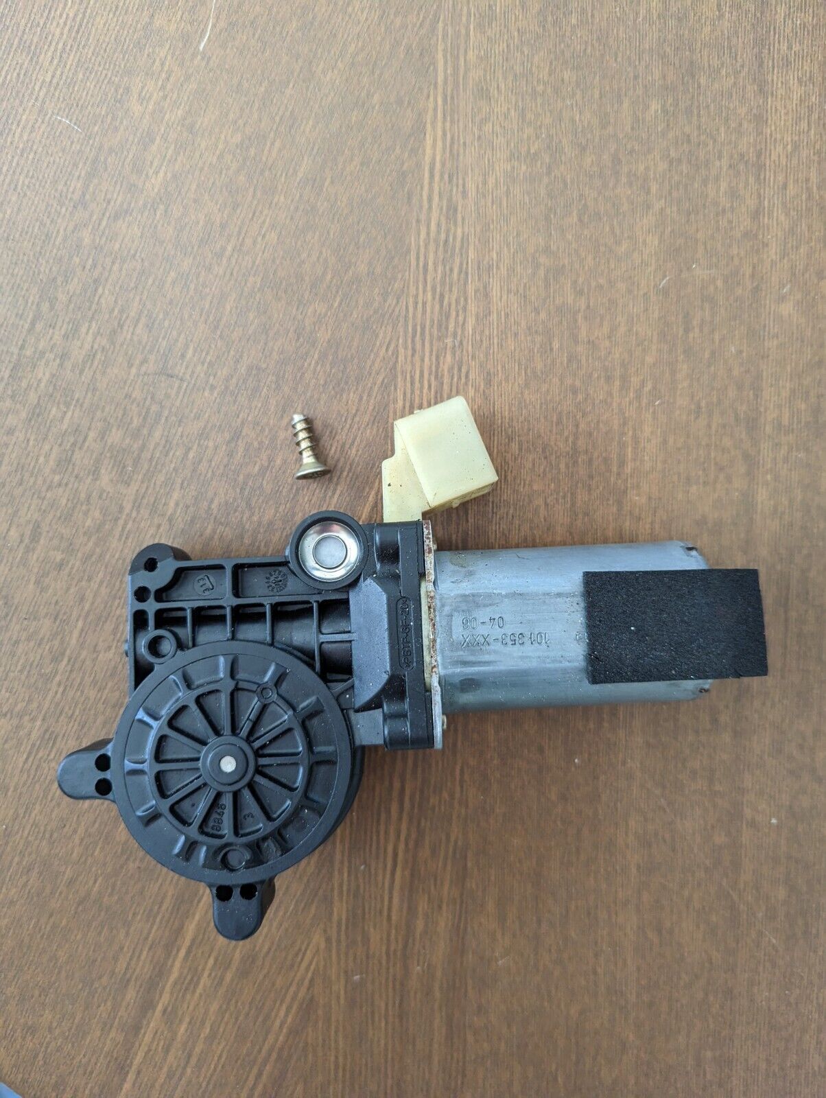 Miscellaneous - Window Actuator Motor Front Left OEM 0130821760 - Used - 2000 to 2007 Volvo All Models - Detroit, MI 48238, United States