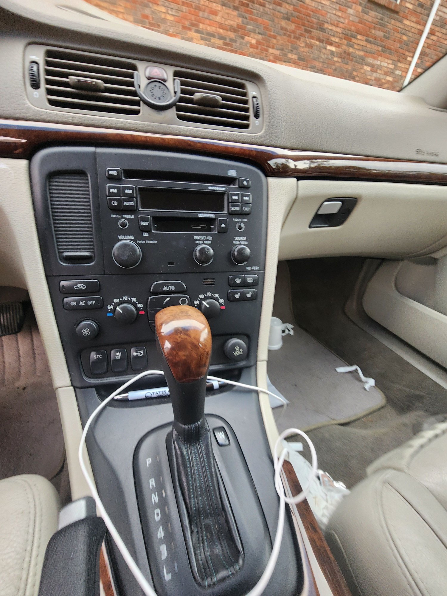 2006 Volvo S80 - 06 Volvo S80 - Good shape, needs fuel pump likely - Used - VIN YV1TS592661439371 - 190,727 Miles - 5 cyl - 2WD - Automatic - Sedan - Blue - Lexington, KY 40508, United States