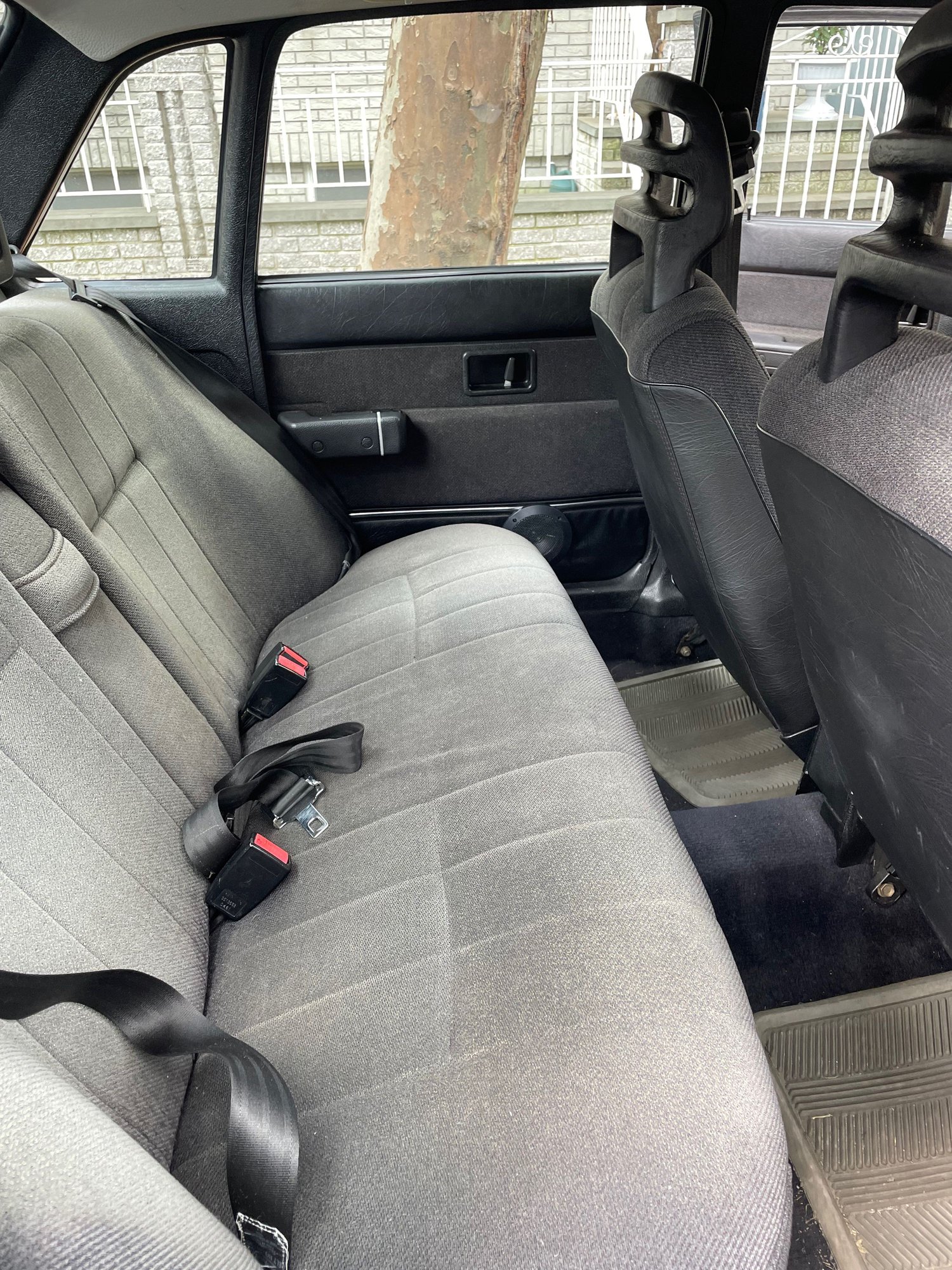 1991 Volvo 240 - For Sale: Black 1991 Volvo 240 Sedan - Used - VIN YV1AA8848M1442879 - 131,500 Miles - 4 cyl - 2WD - Automatic - Sedan - Black - Brooklyn, NY 11211, United States