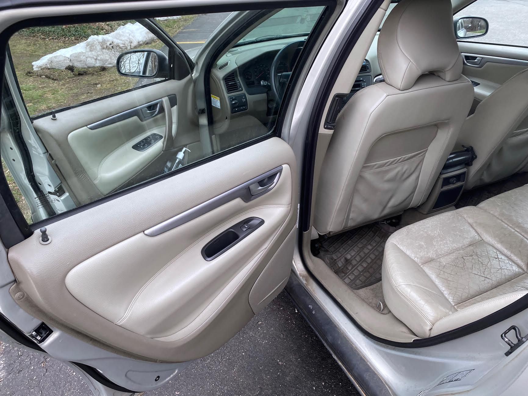 2003 Volvo V70 - 2003 V70 T5 238,000 miles. Well maintained. Located in Ann Arbor, MI - Used - Ann Arbor, MI 48105, United States