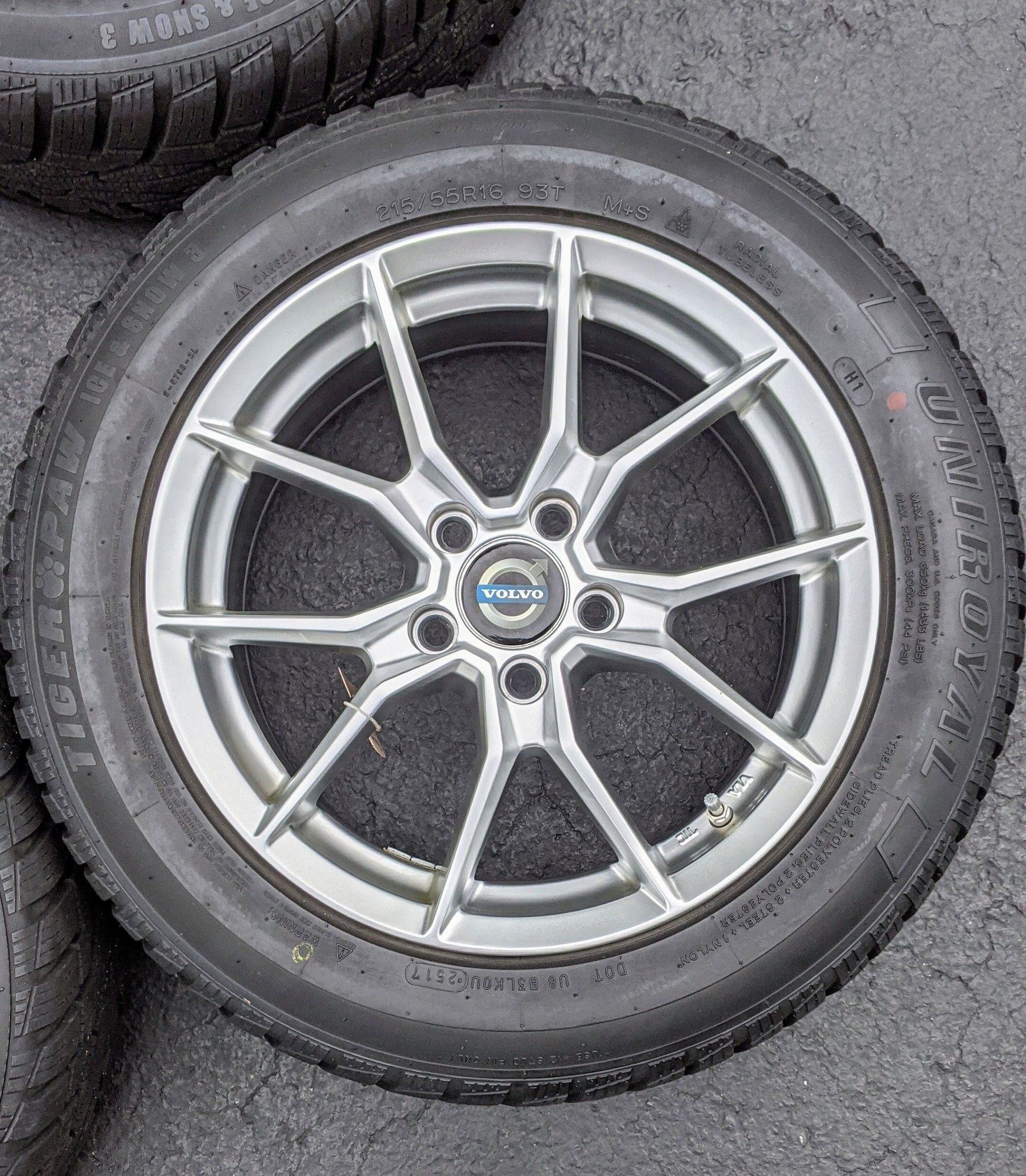 Wheels and Tires/Axles - Winter Tire and Wheel Set with TPMS sensors - 215/55R16 - Used - 2011 to 2018 Volvo S60 - West Milford, NJ 07480, United States