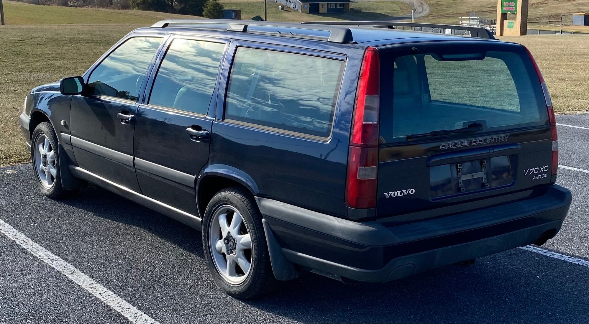 2000 Volvo V70 - FOR SALE: 2000 Volvo V70 Special Edition AWD wagon - Used - Hedgesville, WV 25427, United States