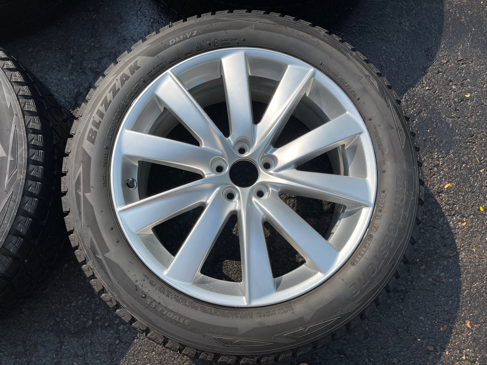 Wheels and Tires/Axles - 19” Winter/Snow Tire and Wheel Set - OEM/Blizzak - Used - 2015 to 2021 Volvo XC90 - Yardley, PA 19067, United States
