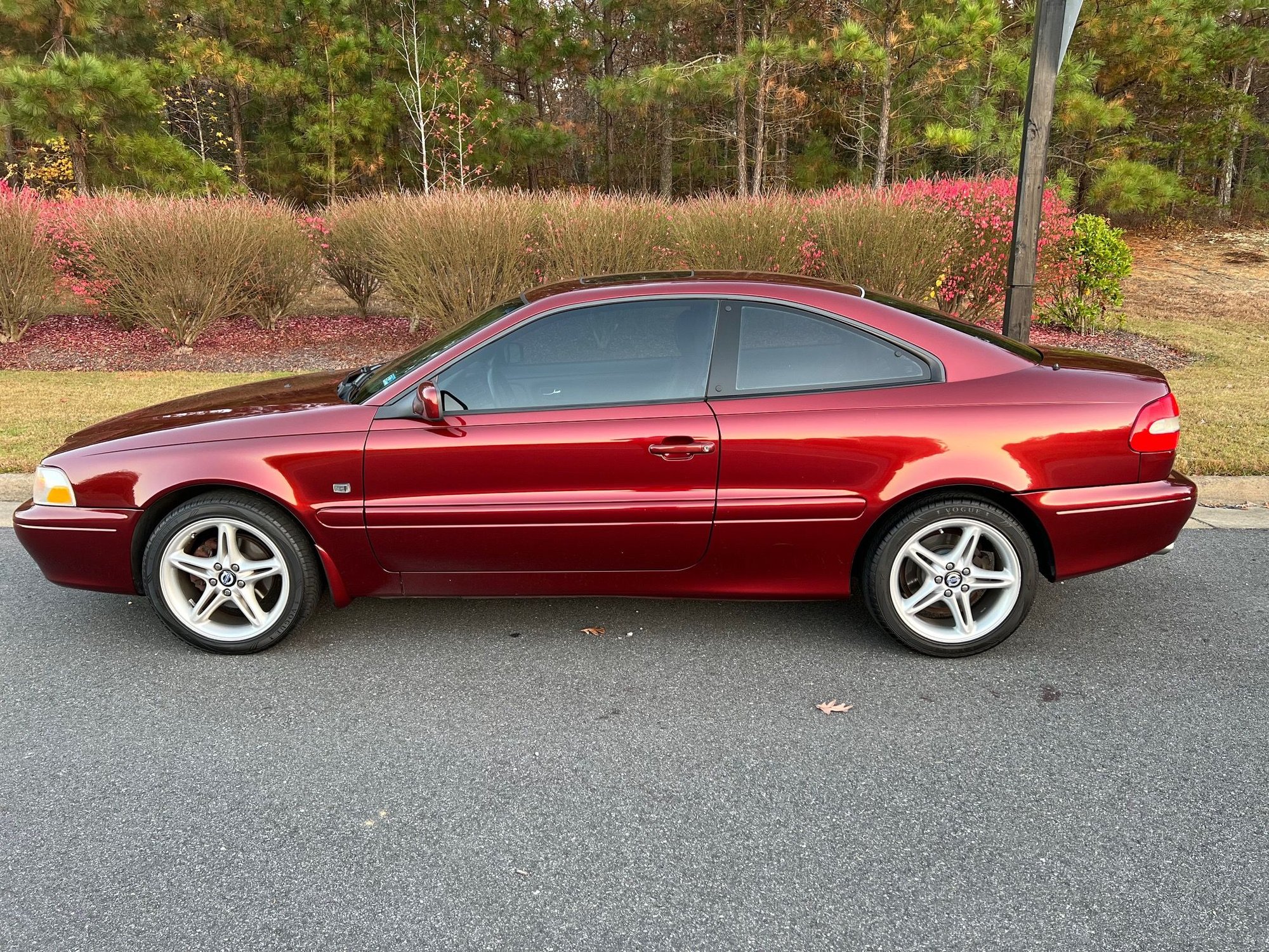 2001 Volvo C70 - 2001 Volvo C70 Coupe HPT, Venetian Red, Charcoal Leather, AT, Unmodified - Used - Ruther Glen, VA 22546, United States