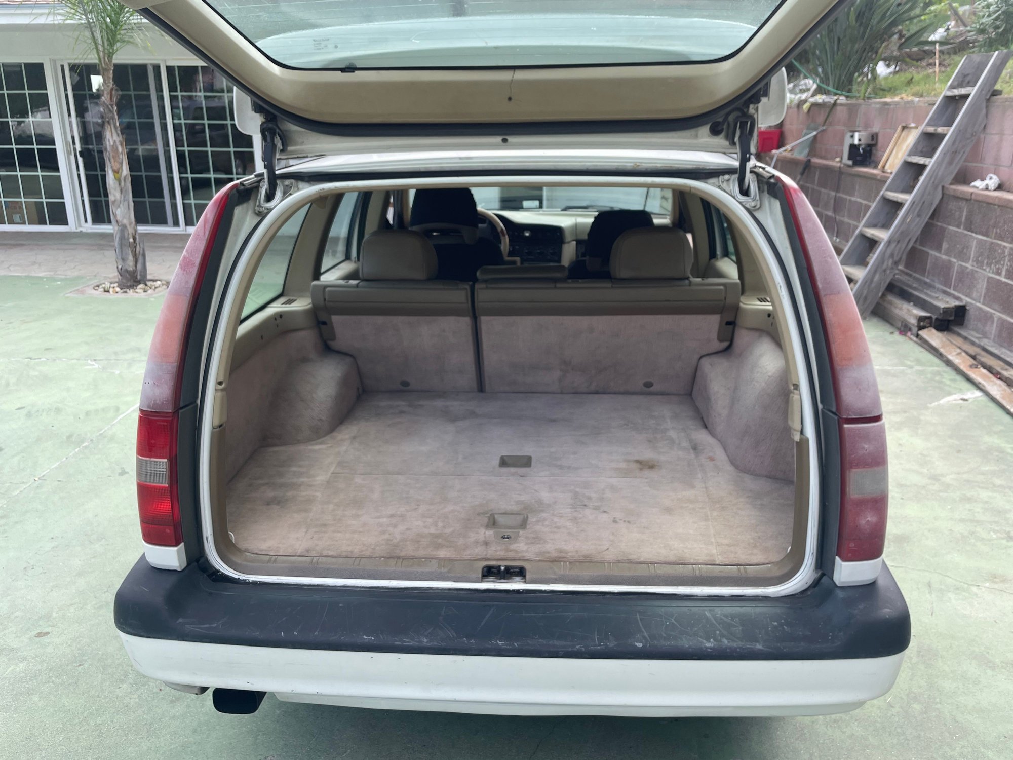 1995 Volvo 850 - 1995 Volvo 850 turbo white 200k miles - Used - VIN YV1LW5714S2089306 - 212,500 Miles - Automatic - Wagon - White - Los Angeles, CA 90008, United States