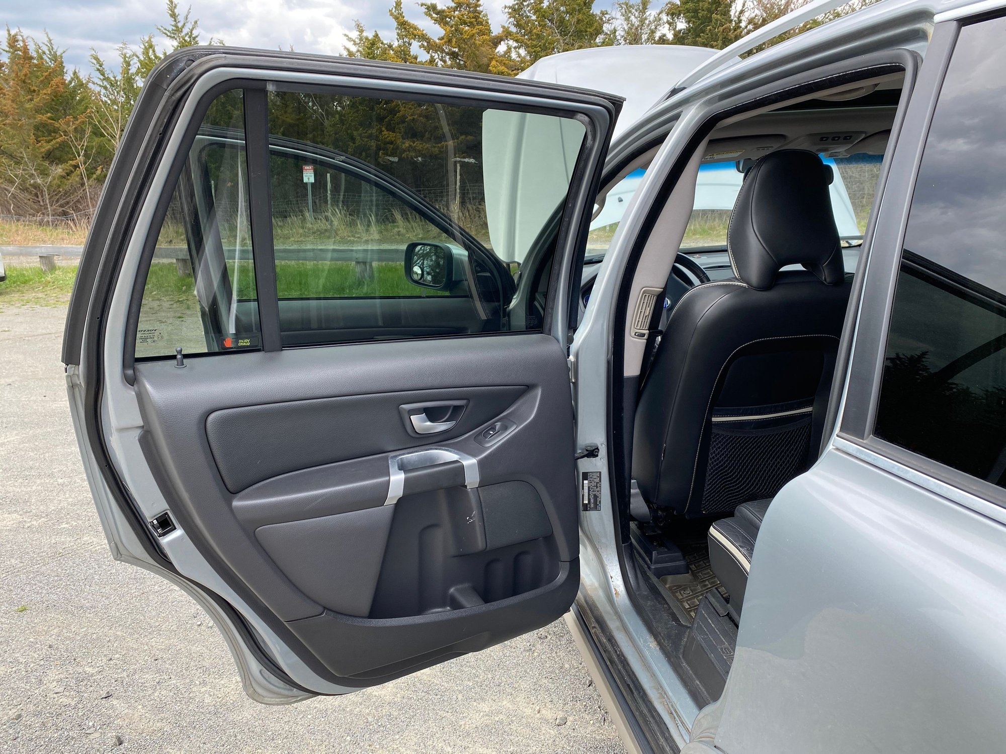 2009 Volvo XC90 - For Sale: 2009 XC90 V8 R-Design - Serviced by the book since new - Clean CarFax - Used - VIN YV4CT852X91503956 - 180,000 Miles - 8 cyl - AWD - Automatic - SUV - Silver - Atlantic Highlands, NJ 07716, United States