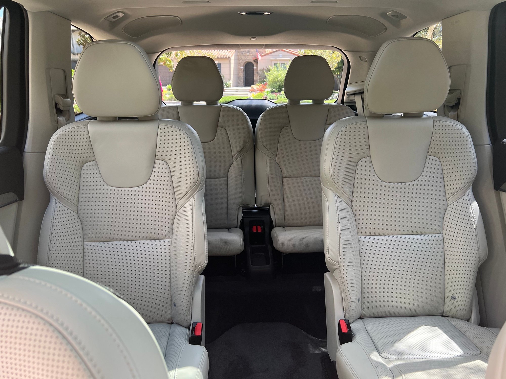 2020 Volvo XC90 - 2020 Volvo XC90 T6 Inscription 6 Passenger 28K Miles Original Owner Meticulously Main - Used - VIN YV4A221L0L1565685 - 29,000 Miles - 4 cyl - AWD - Automatic - SUV - Gray - San Diego, CA 92127, United States
