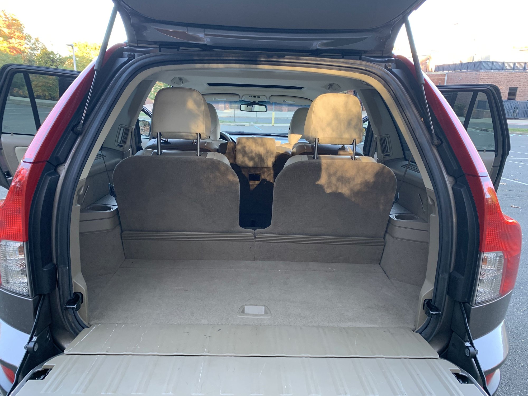 2012 Volvo XC90 - Original Owner selling Volvo XC90 AWD - Used - VIN YV4952cz8c1625885 - 100,561 Miles - 6 cyl - AWD - Automatic - SUV - Gray - Fairfield, CT 06825, United States