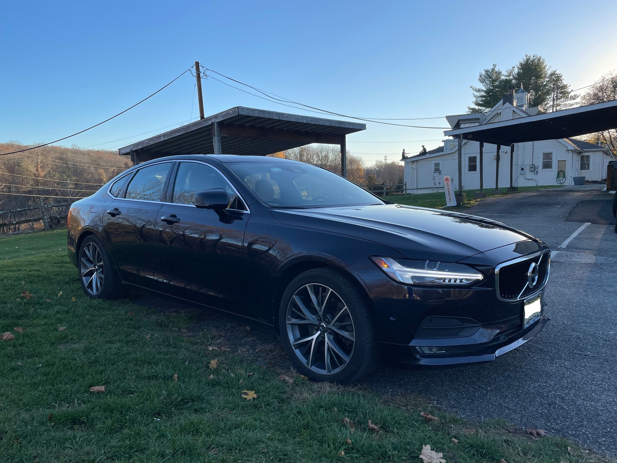 2017 Volvo S90 - 2017 Blue S90 T6 Momentum - Used - VIN YV1A22MKXH1005941 - 120,000 Miles - 4 cyl - AWD - Automatic - Sedan - Blue - Sparta, NJ 07871, United States