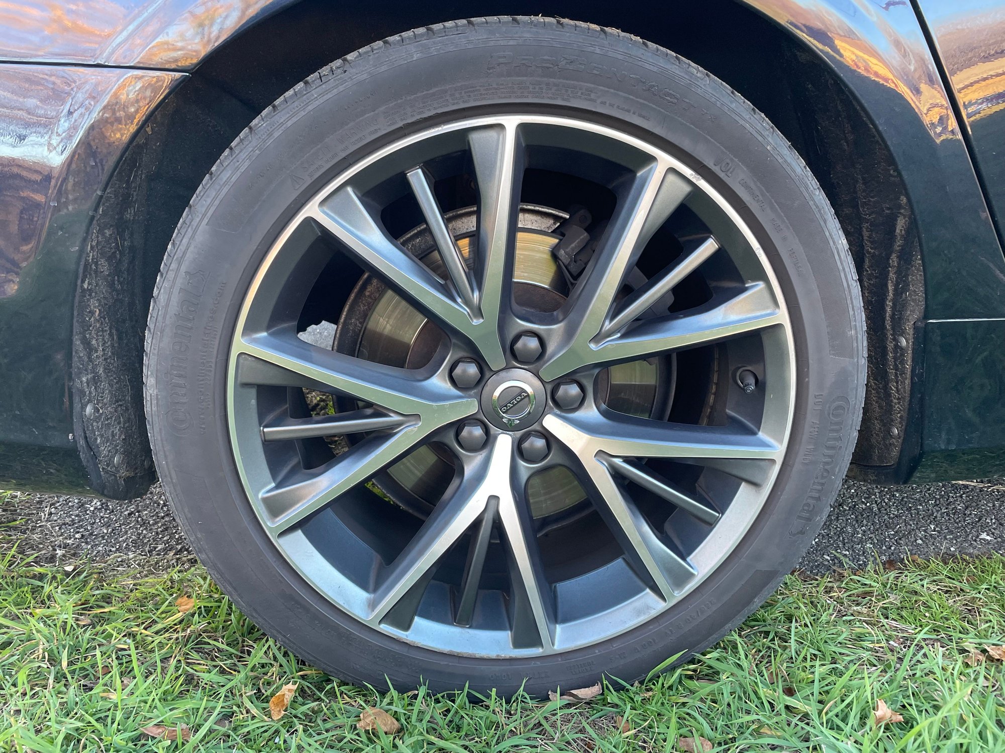 2017 Volvo S90 - 2017 Blue S90 T6 Momentum - Used - VIN YV1A22MKXH1005941 - 120,000 Miles - 4 cyl - AWD - Automatic - Sedan - Blue - Sparta, NJ 07871, United States