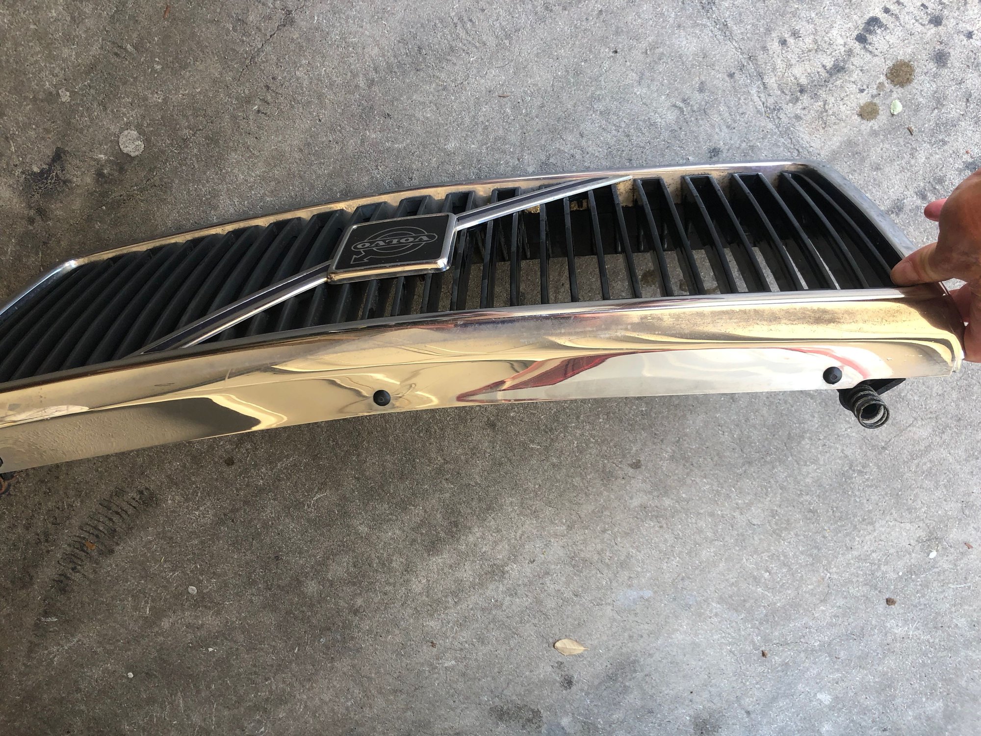 1986 Volvo 244 - 240 Facelift — NE Head & corner lamps & "like new" grille - Austin, TX 78746, United States