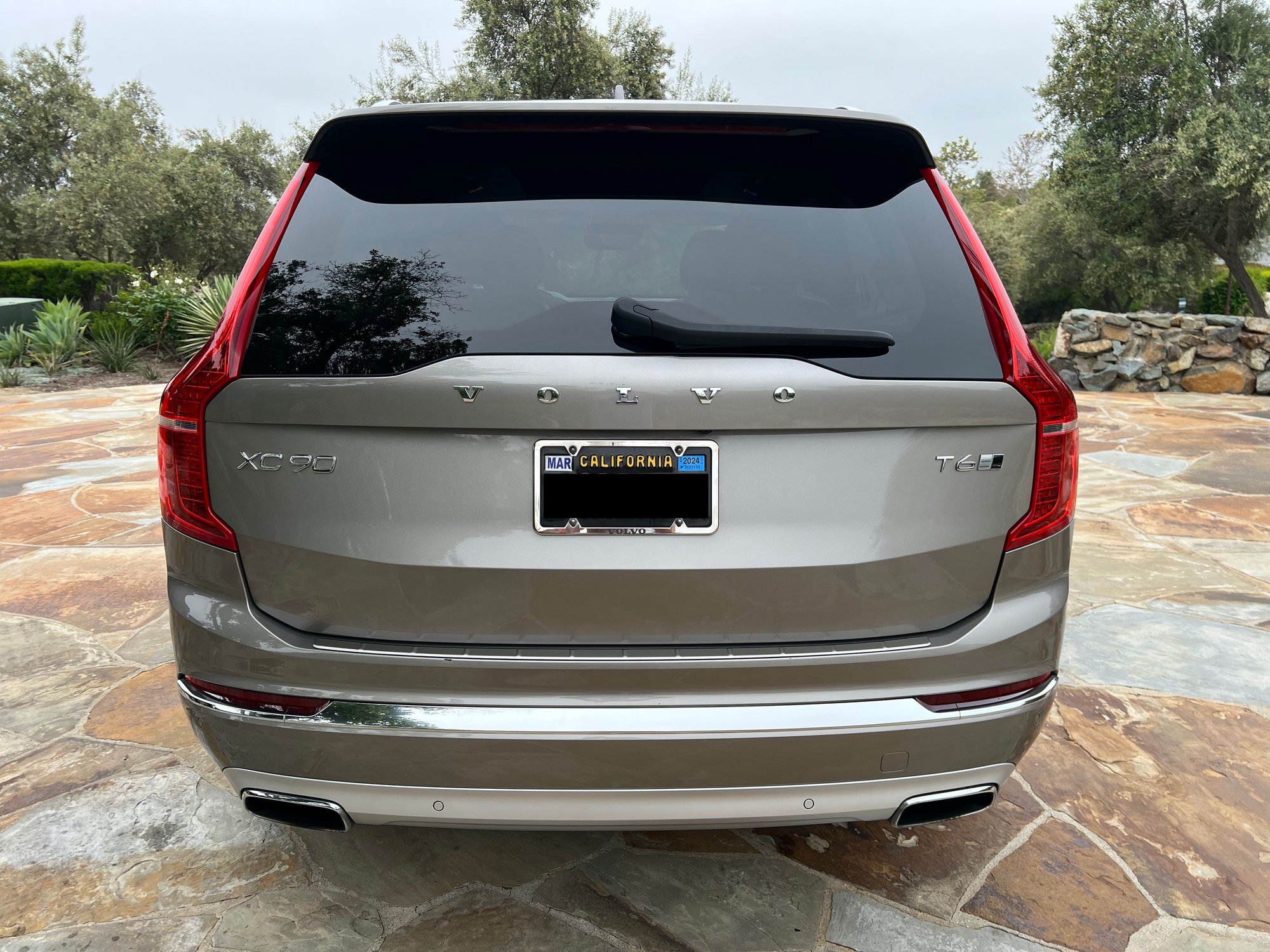 2020 Volvo XC90 - 2020 Volvo XC90 T6 Inscription 6 Passenger 28K Miles Original Owner Meticulously Main - Used - VIN YV4A221L0L1565685 - 29,000 Miles - 4 cyl - AWD - Automatic - SUV - Gray - San Diego, CA 92127, United States