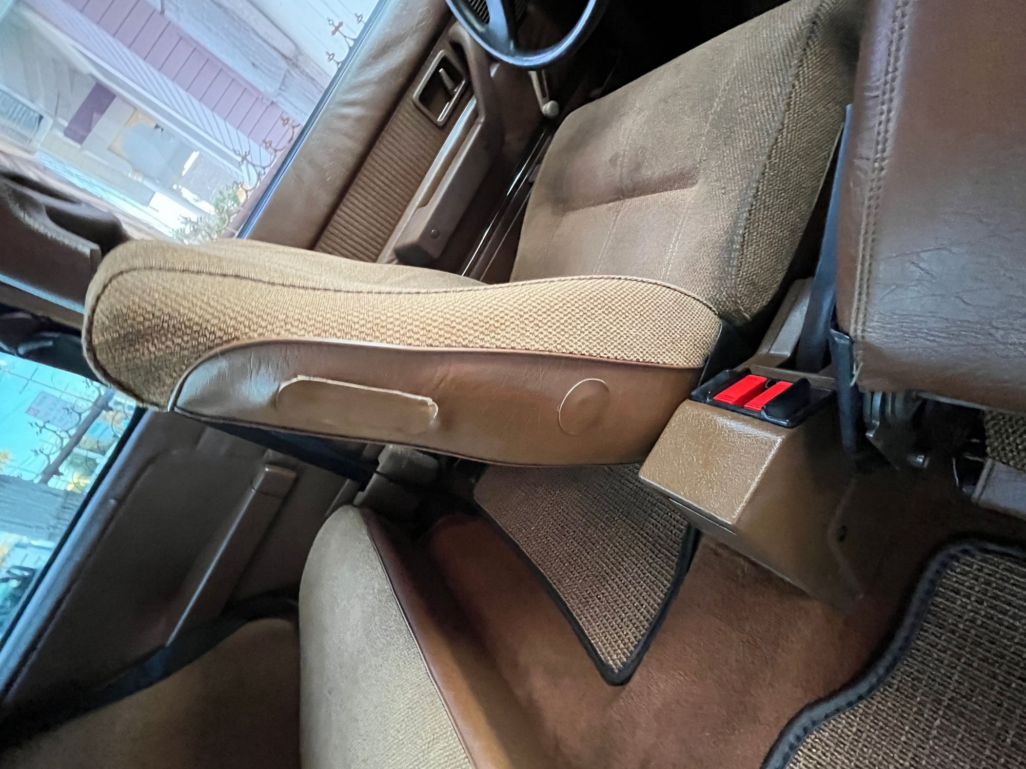 1983 Volvo 242 - Beige and Brown Volvo 242 DL. - Used - VIN YV1AX8828D2235383 - 217,345 Miles - 4 cyl - 2WD - Manual - Coupe - Beige - Santa Ana, CA 92701, United States