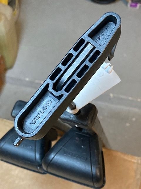 Accessories - Roof rack cross bars that fit Volvo 850 and XC70 wagon - Used - 1994 to 2005 Volvo All Models - Fernandina Beach, FL 32034, United States