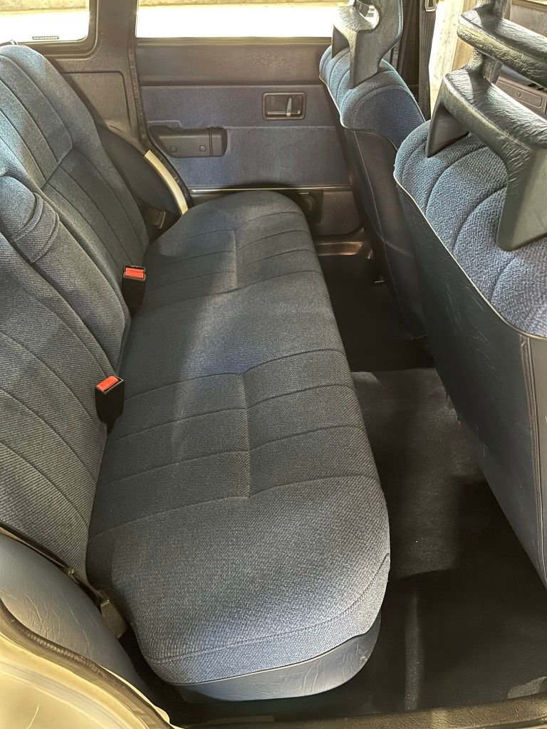 1992 Volvo 240 - 1992 Volvo 240 Wagon *One Owner* *Excellent Condition* - Used - VIN YV1AW8806N1927487 - 4 cyl - 2WD - Automatic - Wagon - White - Exton, PA 19341, United States