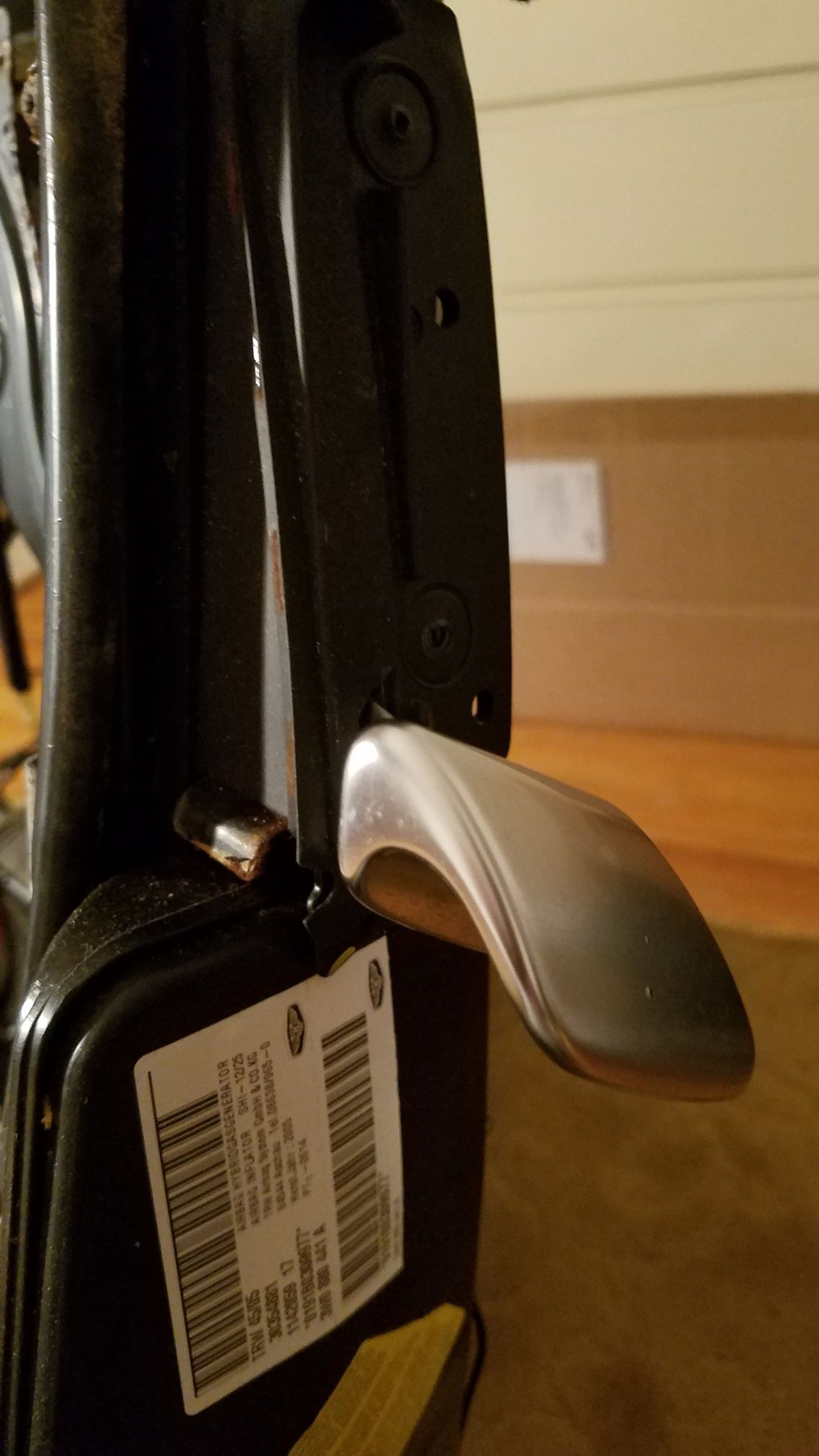 Anyone had to fix the seat lever? Porsche Forum and